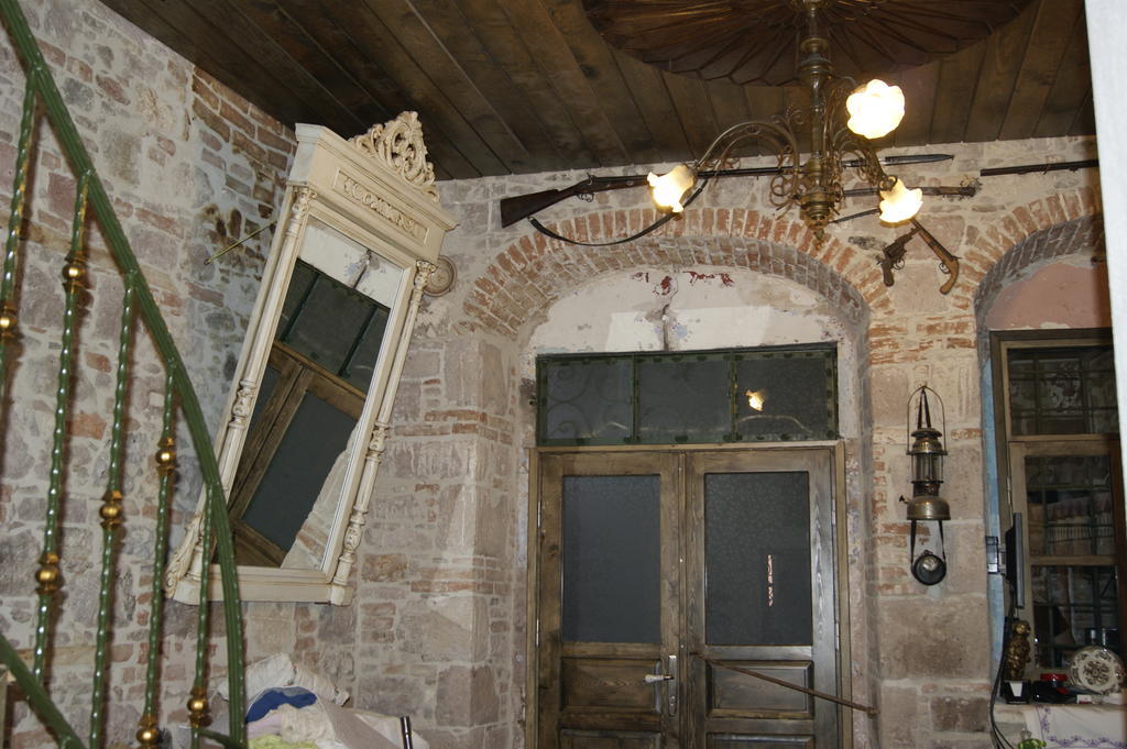 Mahzen Hotel Ayvalı Exterior foto
